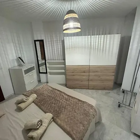 Cala Beach Apartment *